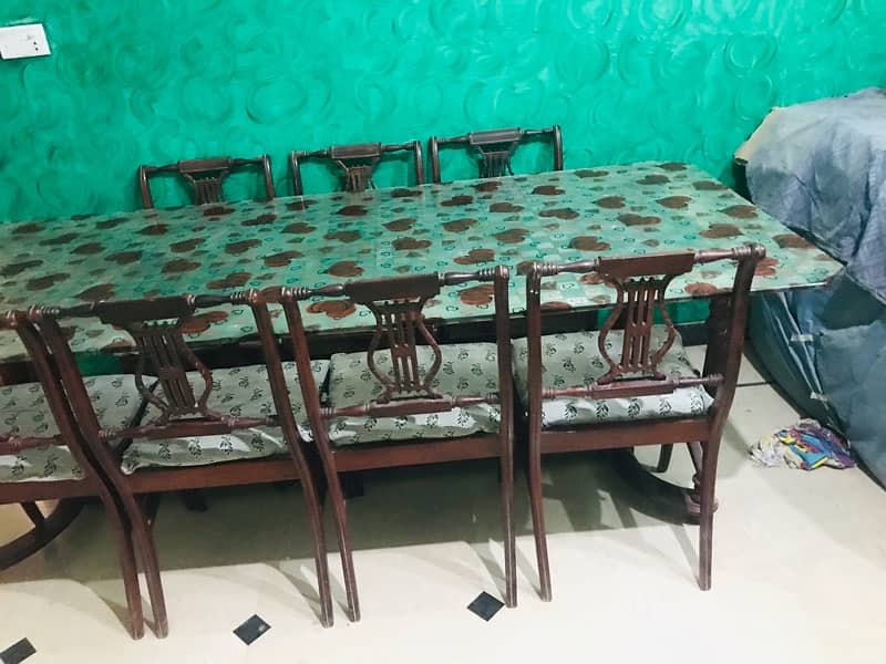 Dining table available  for sale 2