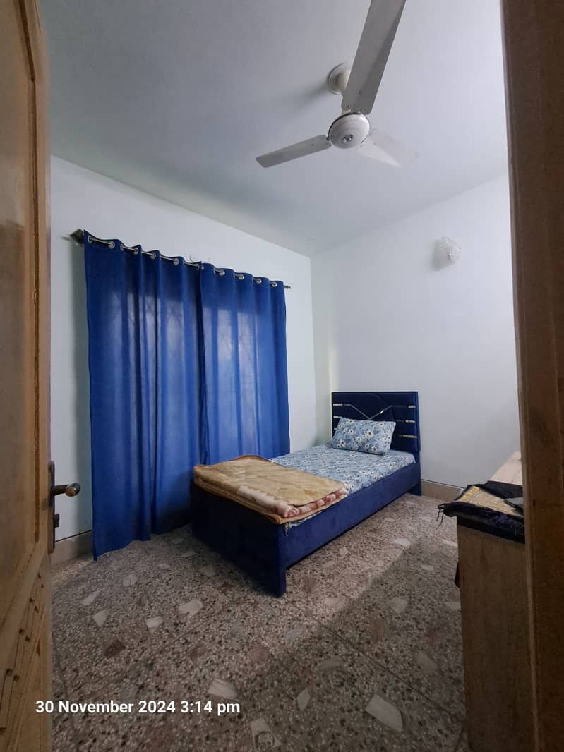 Fully Furnished Room for Rent Girls only, 15,000 PKR per bed 4