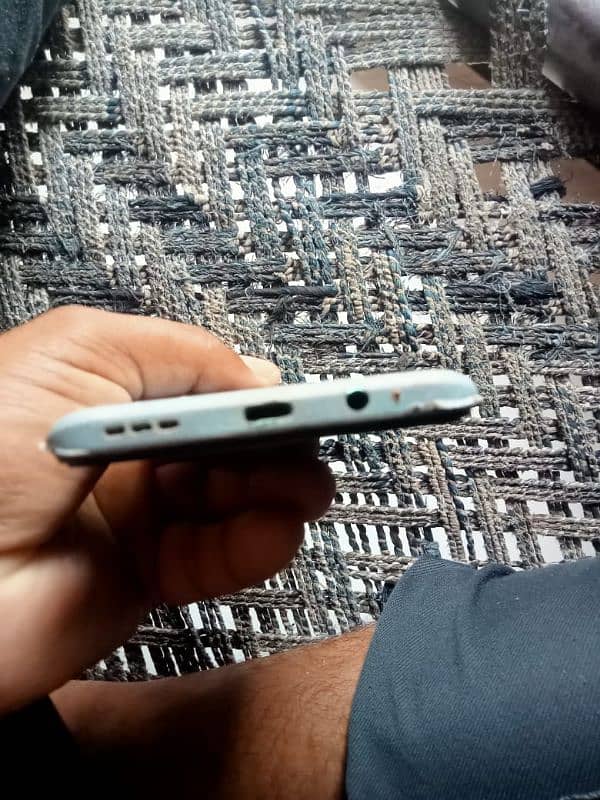 I am selling my phone Techno camon 17.6. 128. Koi Bhi masla Nahin Hai 1