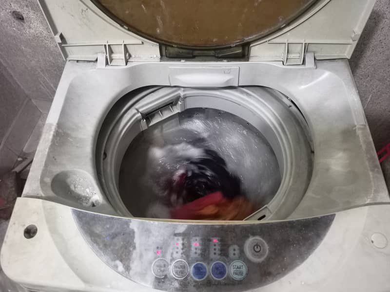 Automatic Washing Machine 6kg - Used 2