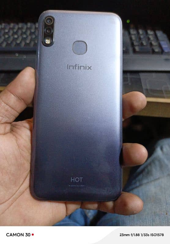 infinix Hot 8 Lite 2/32 2