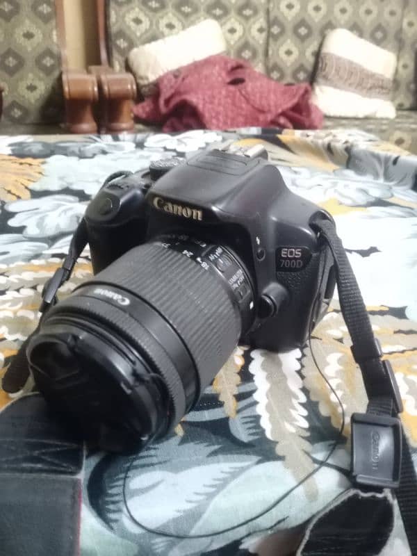 Canon 700 d dslr and wireless mic 4