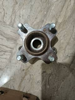 SUZUKI ALTO WHEEL HUB DRIVER SIDE