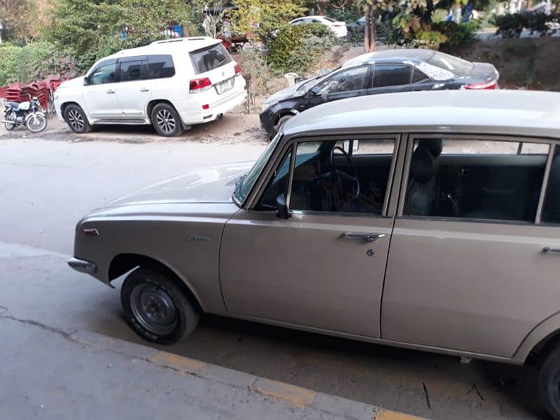 Toyota Corona 1969 4