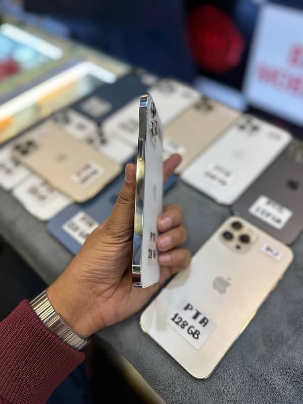 Iphone 12 Pro Max 128 GB PTA 10/10 BH 80% to 100% 1