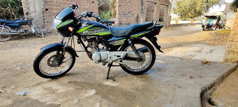 Honda Deluxe 125 (M-2016) 2