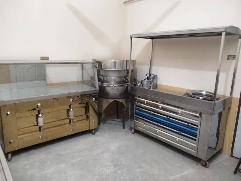 sheermal and chapati complete setup with counter. 5