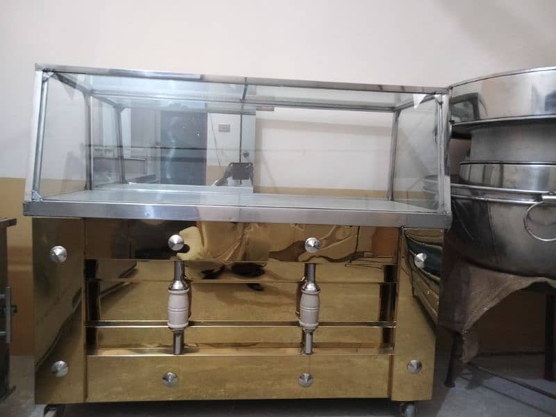 sheermal and chapati complete setup with counter. 7