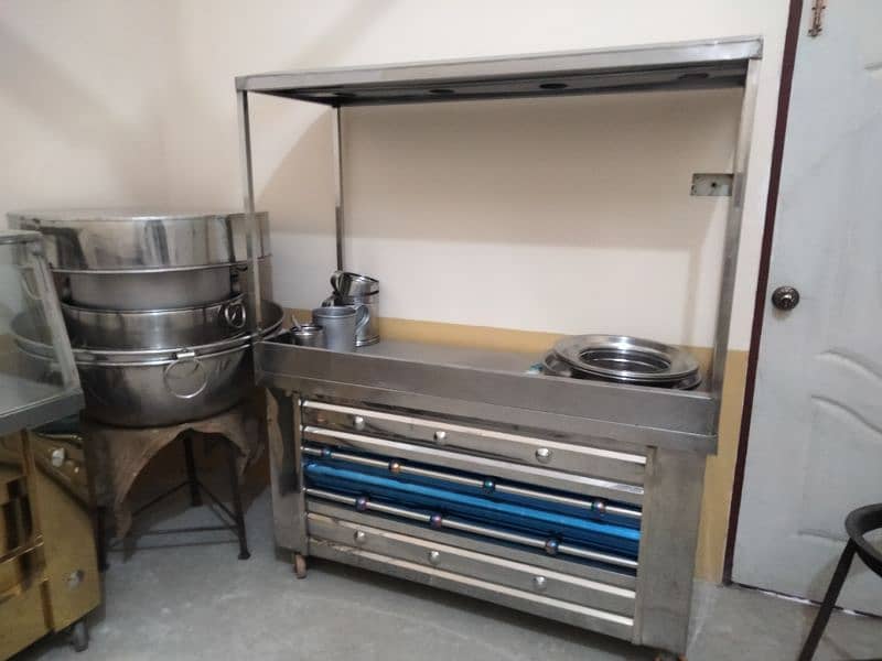 sheermal and chapati complete setup with counter. 8