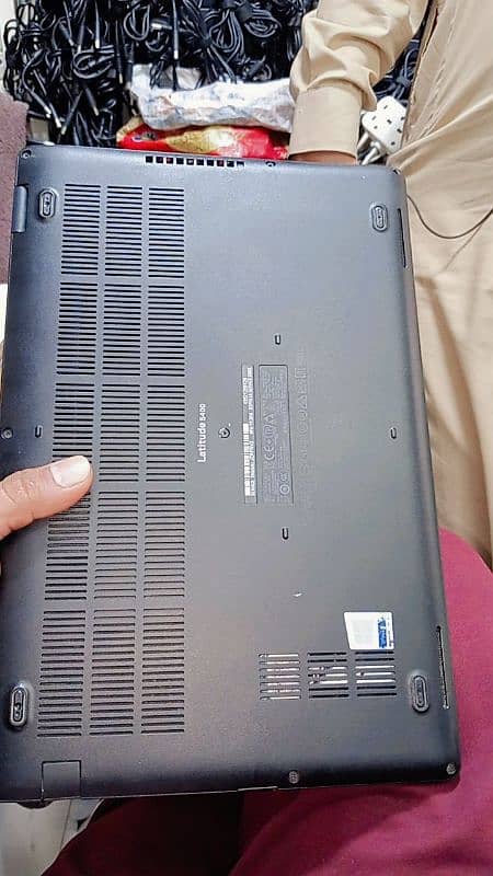 Dell Latitude 5400 i5 8th touch screen 1