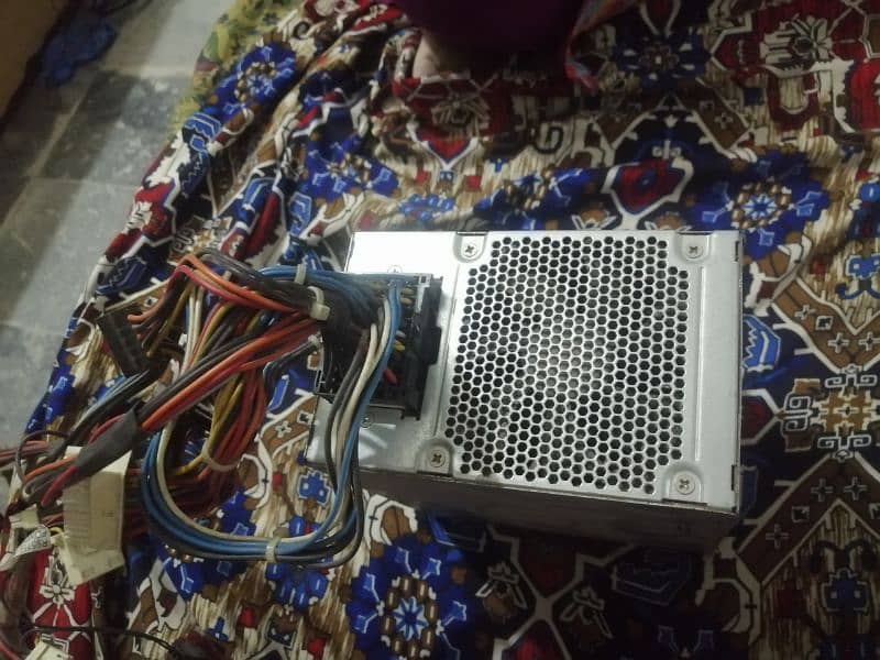 875w Power Supply 1