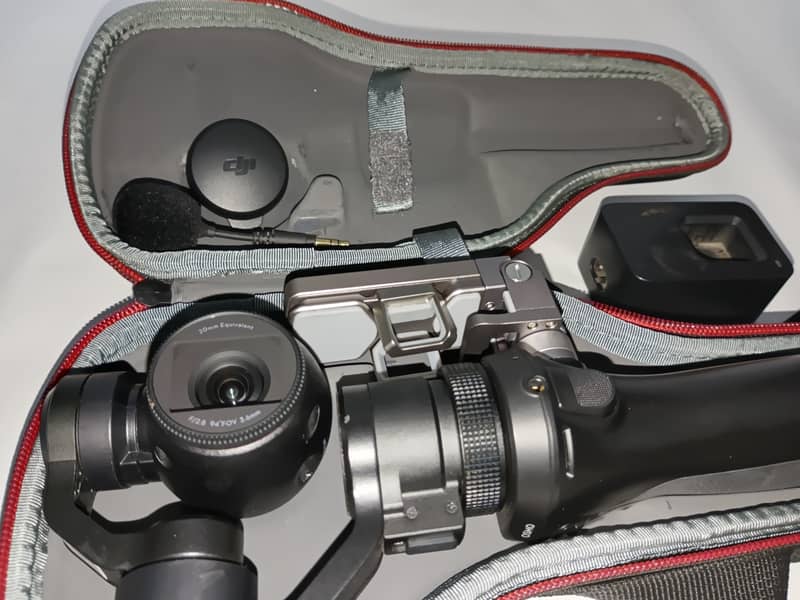 Brand New DJI Osmo Handhelf Gimbal Stabilizer Camera 4K 5