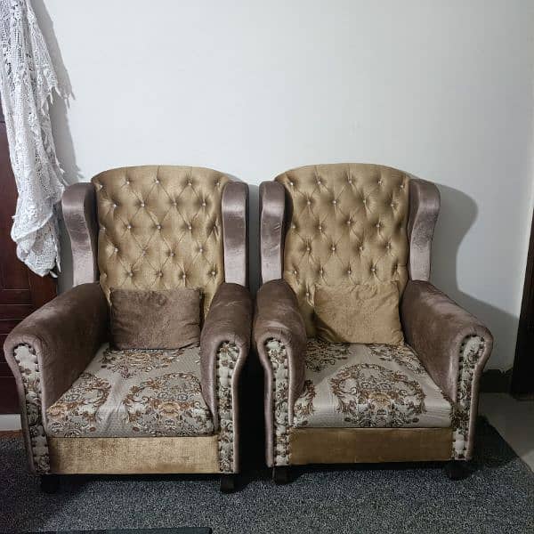 nice condition sofa 1