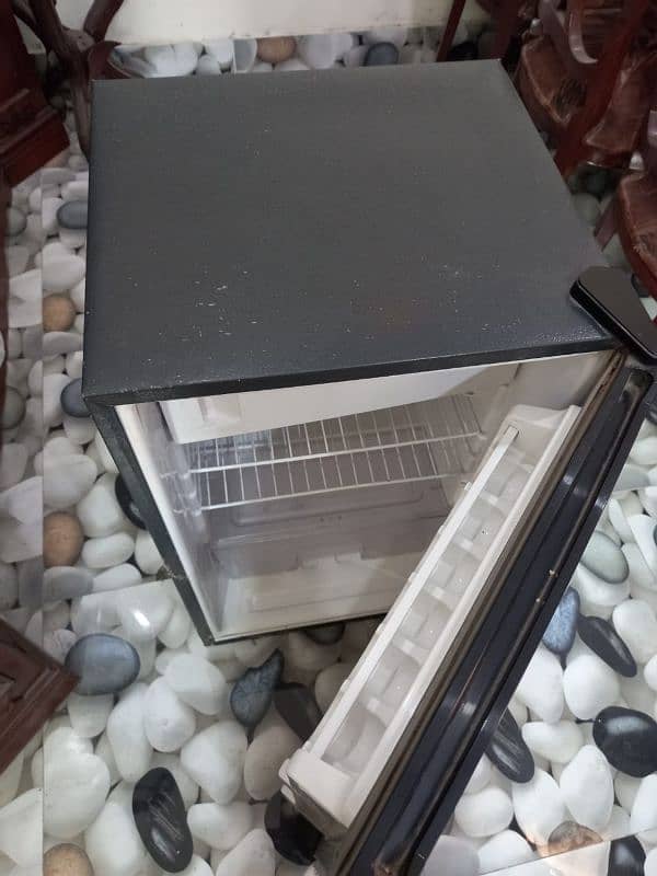 Mini freezer for urgent sale 7