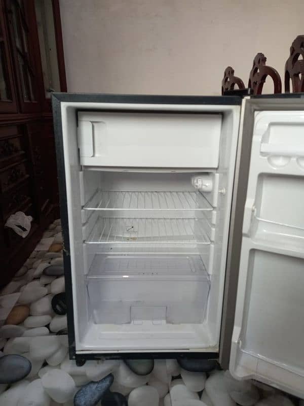 Mini freezer for urgent sale 9