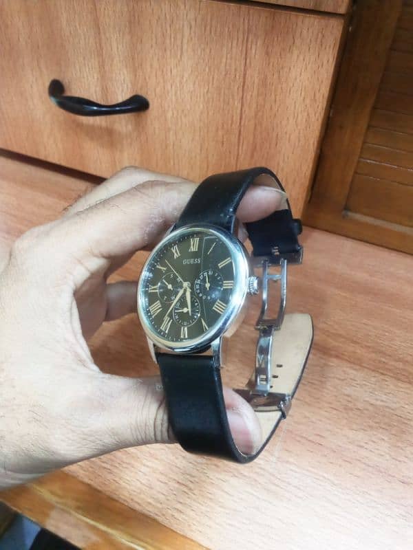 guess watch original with original DKNY Master lock leather strap. 5