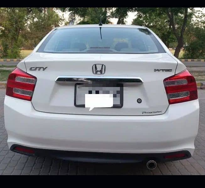 rent a car Lahore service available home use gadiyan all auto manual 5