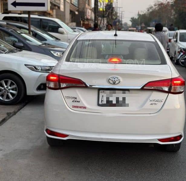 rent a car Lahore service available home use gadiyan all auto manual 9