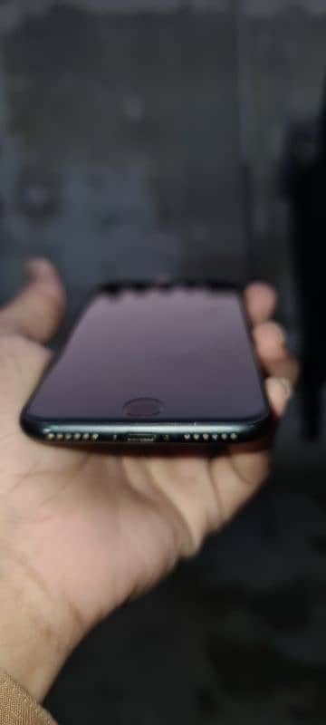 I phone 7 black colour 32GB Non pta bypass 7