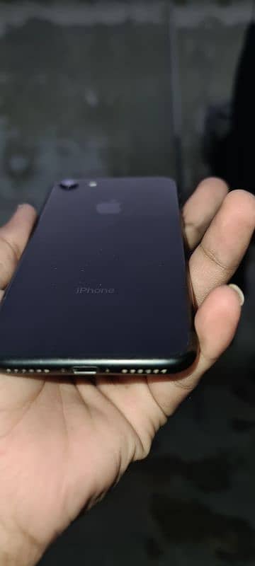 I phone 7 black colour 32GB Non pta bypass 8