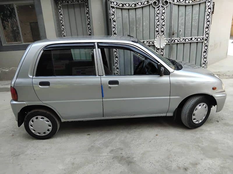 Daihatsu cuore car total original and genuine 10 by 10 condition 3