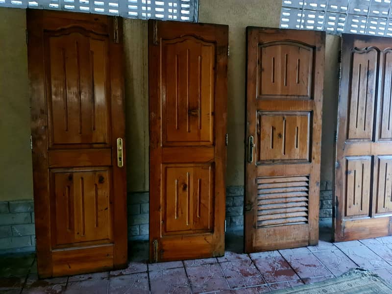 4 solid Diyar doors 1