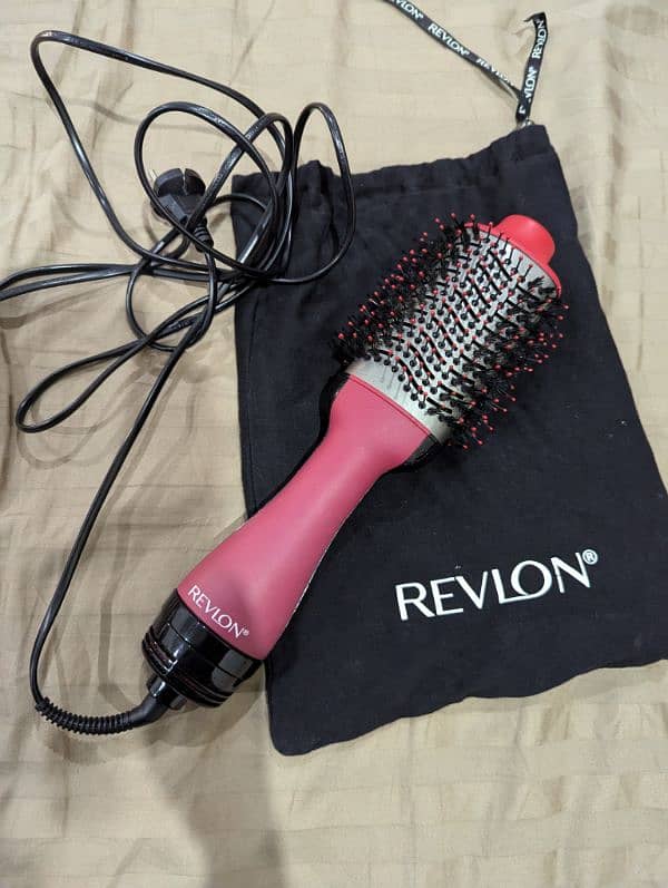 Revlon One Step Hair Volumnizer 1