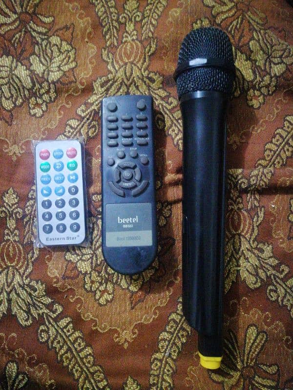 Wireless Mic with Bluetooth Full Bass Speaker 7