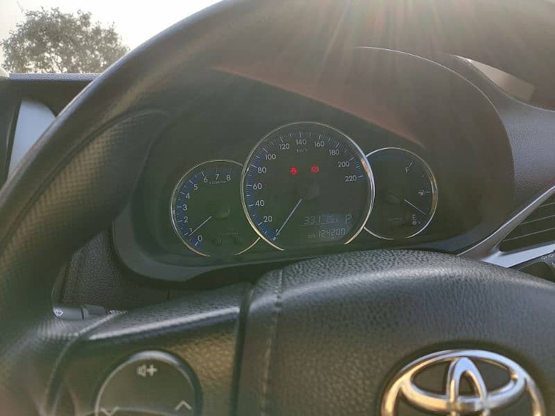 Toyota Yaris 2021 full option 13