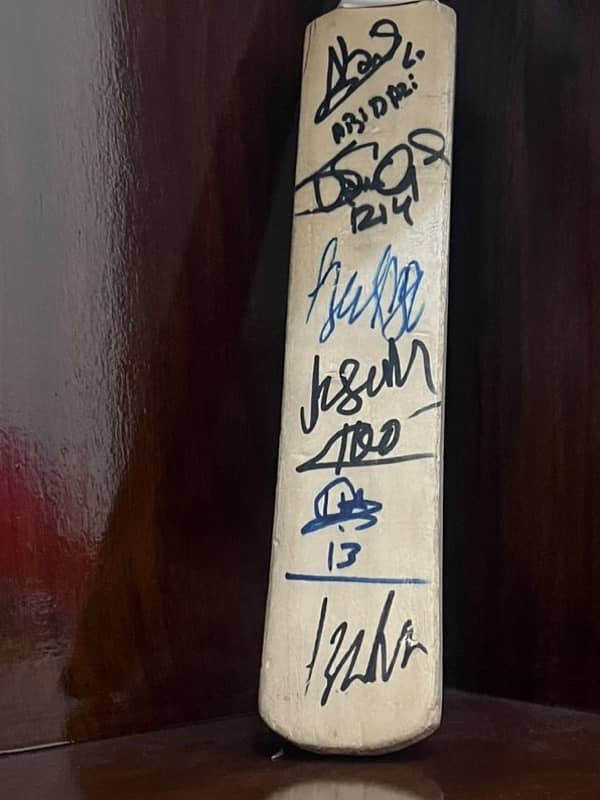 Autograph bat + please see description for further details 3