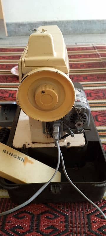 singer sewing machine for sale. 4