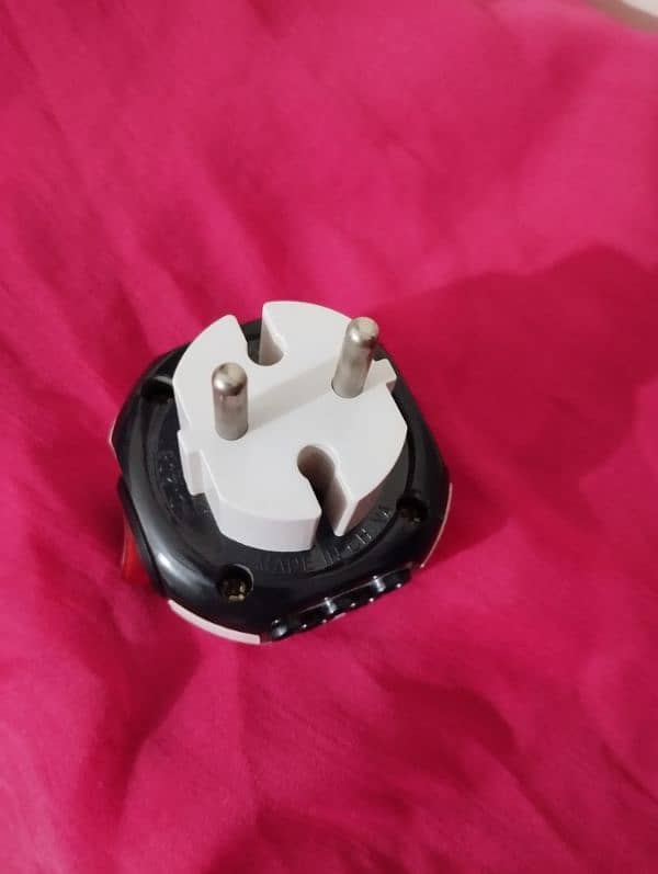 Universal Multi Travel Adapter, Two pin socket Button, 3 Pin US, UK 2