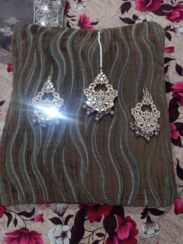 New Indian lehnga and earrings for sale 6