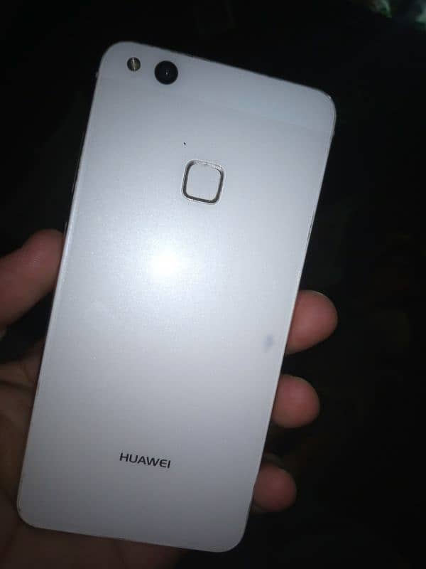 huawei  p10 lit . . 4GB. . 64GB original hai pta aprovid 1