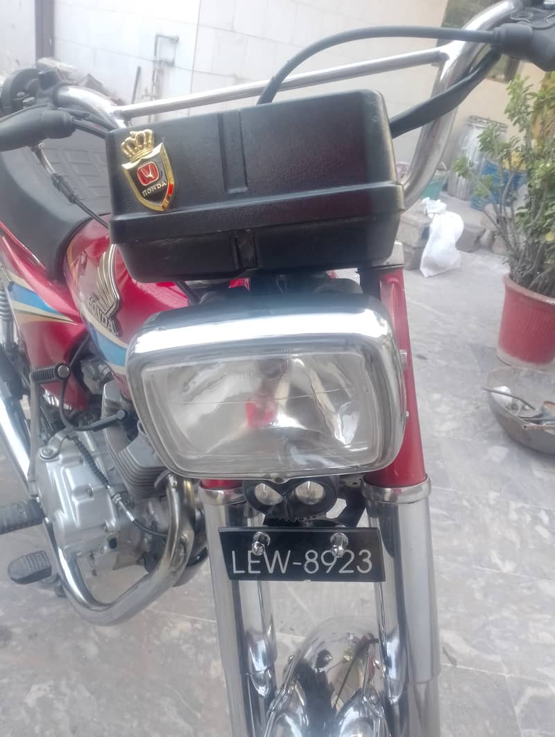 Honda CG 125 2010 3