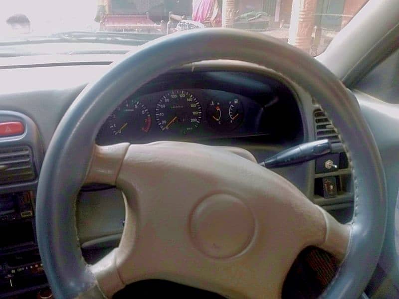 Suzuki Baleno 2004 12