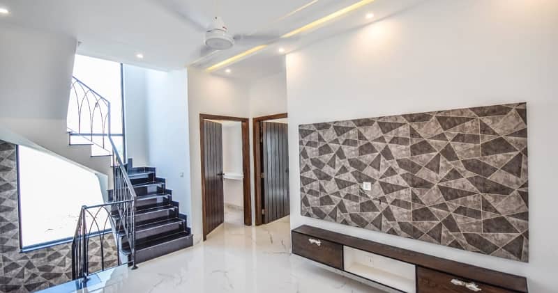 5 Marla luxury House Available For Sale In DHA 9 town Lahore 10