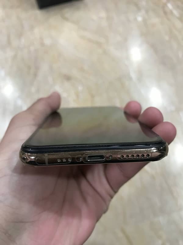 iphone xs 256-GB (PTA Approved) panel changed 4