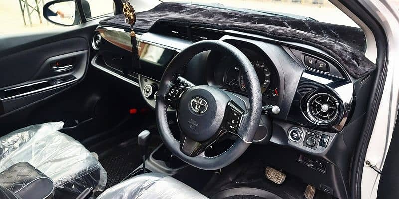 Toyota Vitz 2018 8