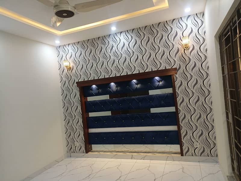 5 Marla Brand New Modern Elevation Luxury House Available For Sale In Bahria Town Lahore. 2