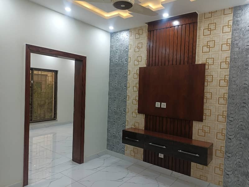 5 Marla Brand New Modern Elevation Luxury House Available For Sale In Bahria Town Lahore. 6