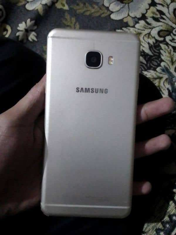 Samsung 4gb or 32gb for sale contact 03/00/66/71/1155. 1