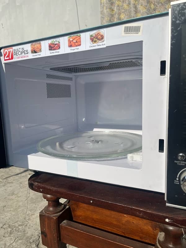 DW 131 HP Grilling Microwave Oven 4