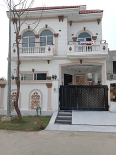 5 Marla luxury House Available For RENT In DHA 9 town Lahore