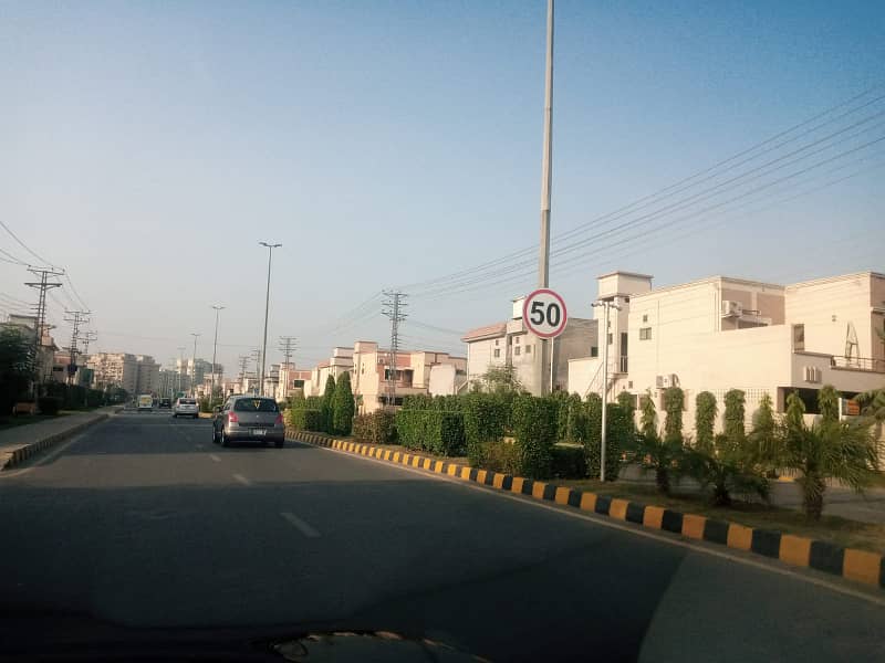 5 Marla 2 Bedroom flat for rent in Askari 11- C Lahore 5