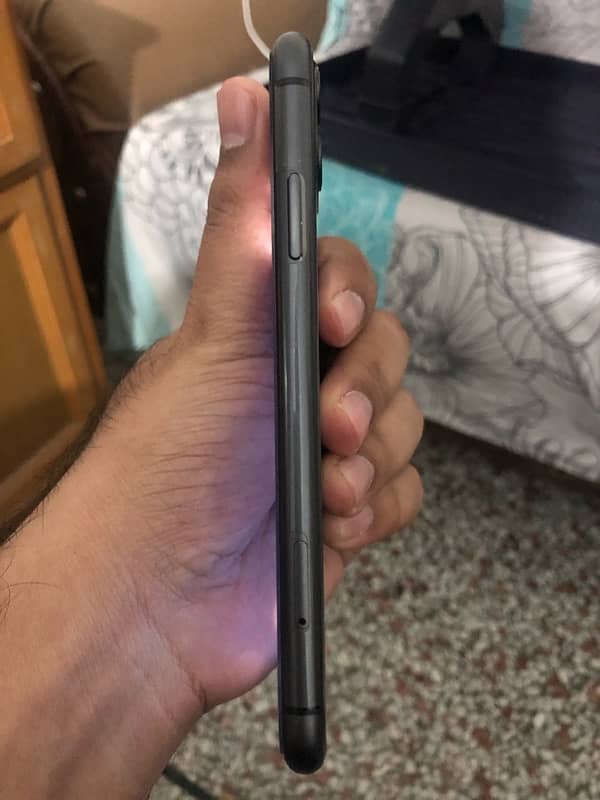 IPhone 11 64 GB 2