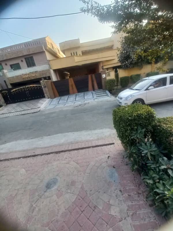 10 Marla house for sale available in Valencia Housing Society Lahore 18