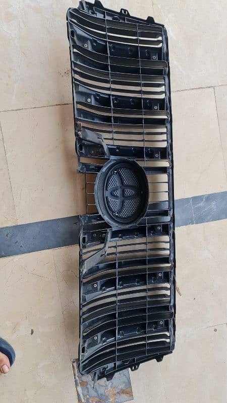 toyota prado front bumper and grill 0