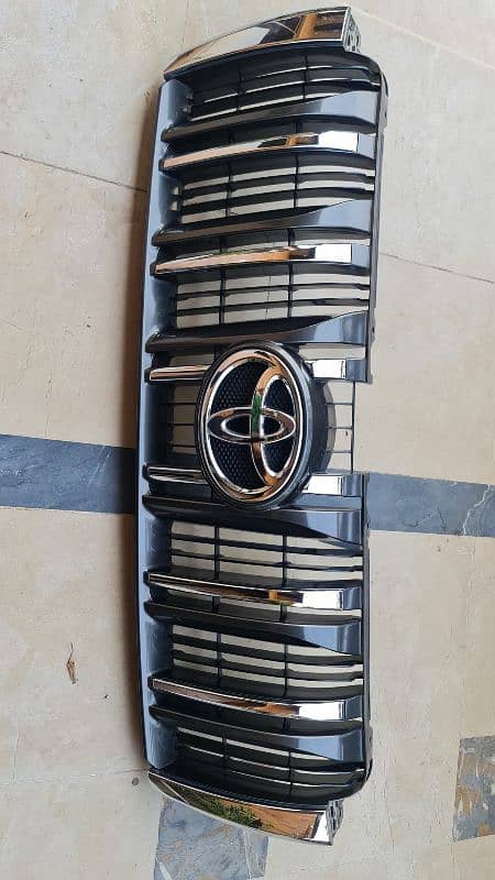 toyota prado front bumper and grill 1