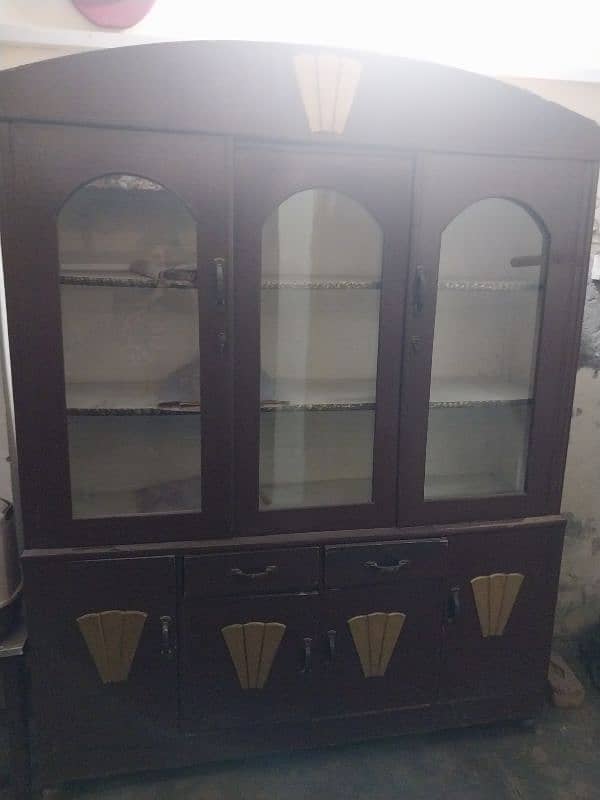 Dressing and Showcase for sale 4